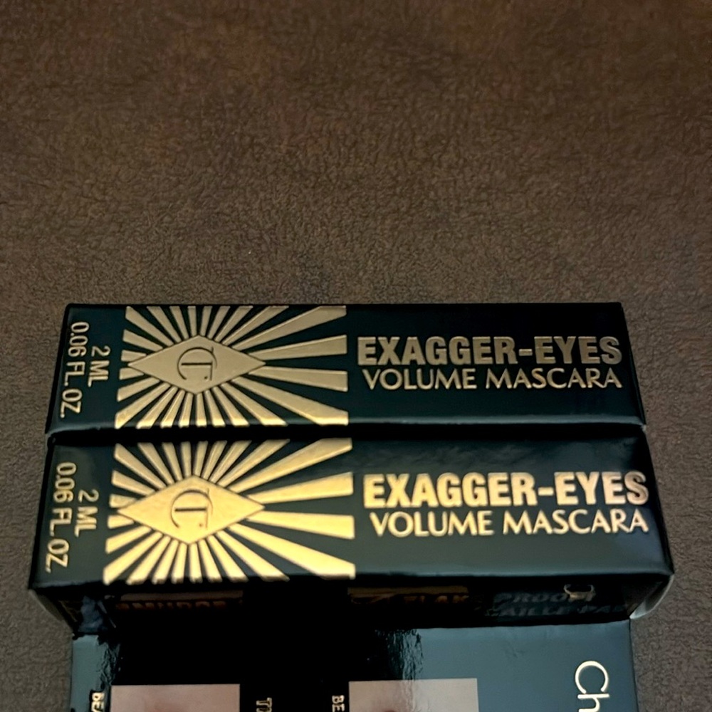 Charlotte Tilbury Black Mascara - Picture 2 of 2